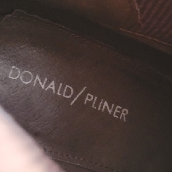 Donald Pliner Laila Booties Size 8 1/2 - Picture 7 of 8